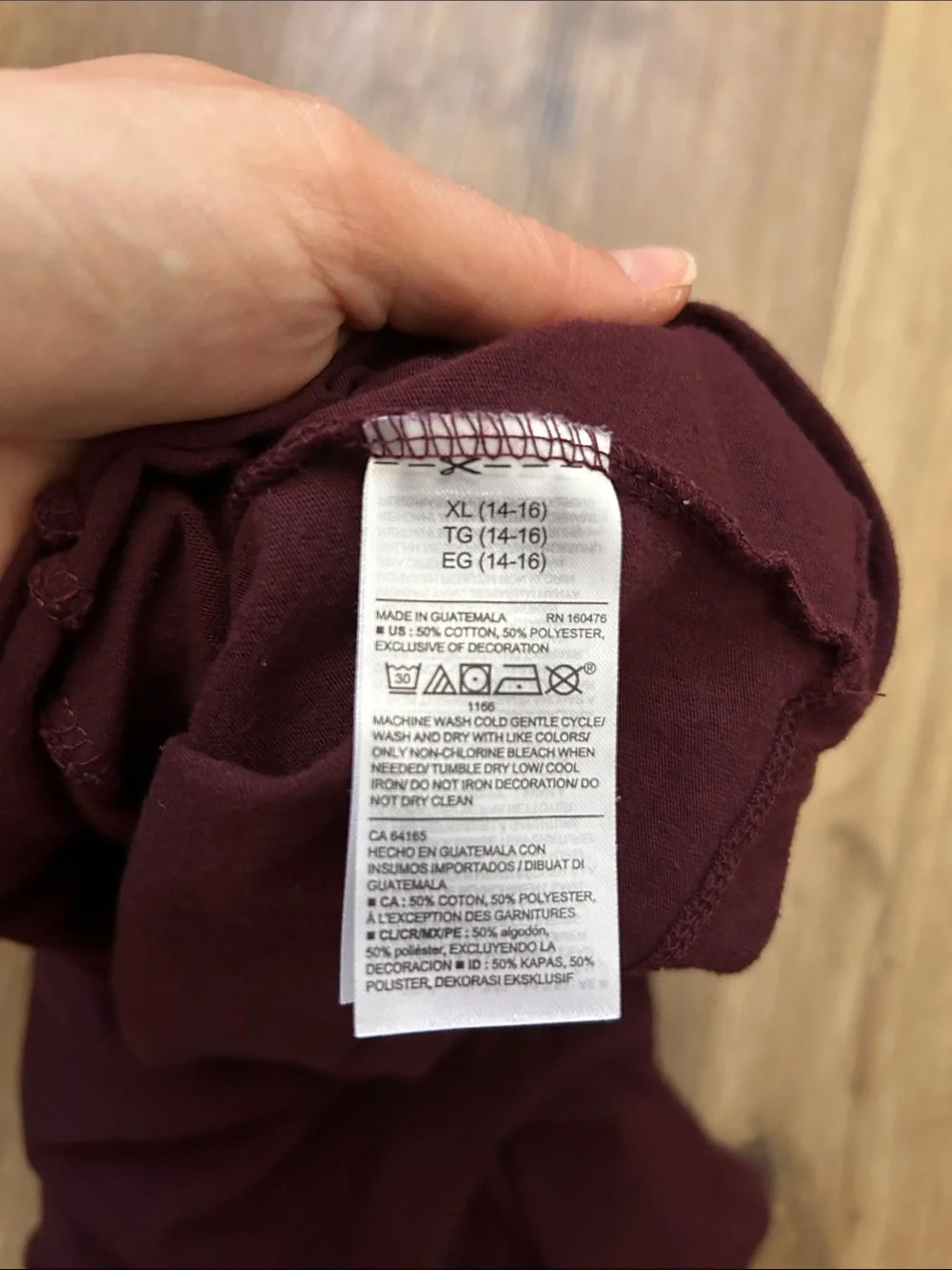 Old Navy Burgundy Crewneck Graphic Tee kids XL